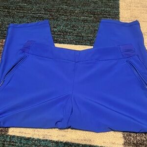 NWOT Chicos Size 0P royal Blue Zenergy Capri pants US size 4